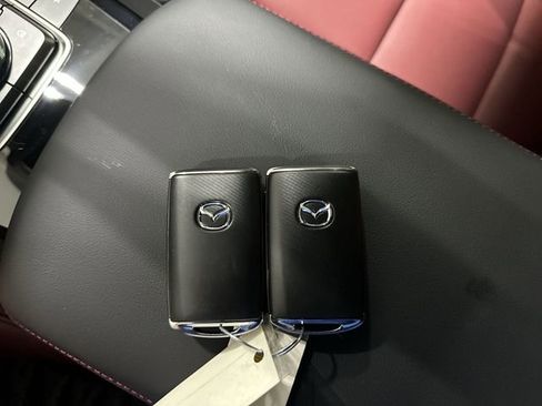 New 2026 MAZDA MAZDA3 Carbon image 32