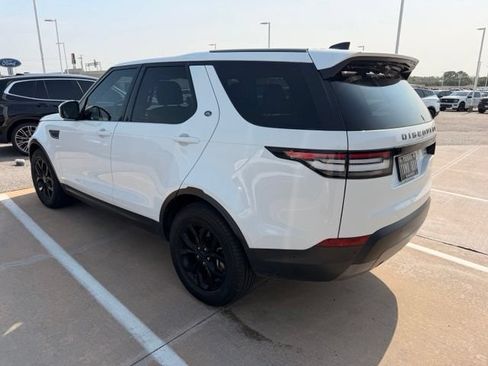 Used 2020 Land Rover Discovery SE AWD/4WD image 4