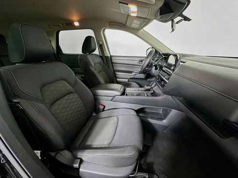 Used 2024 Nissan Pathfinder SV FWD image 31