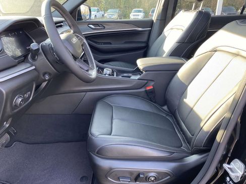 New 2026 Jeep Grand Cherokee L Limited image 16