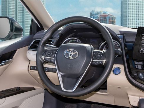 Used 2023 Toyota Camry LE image 19