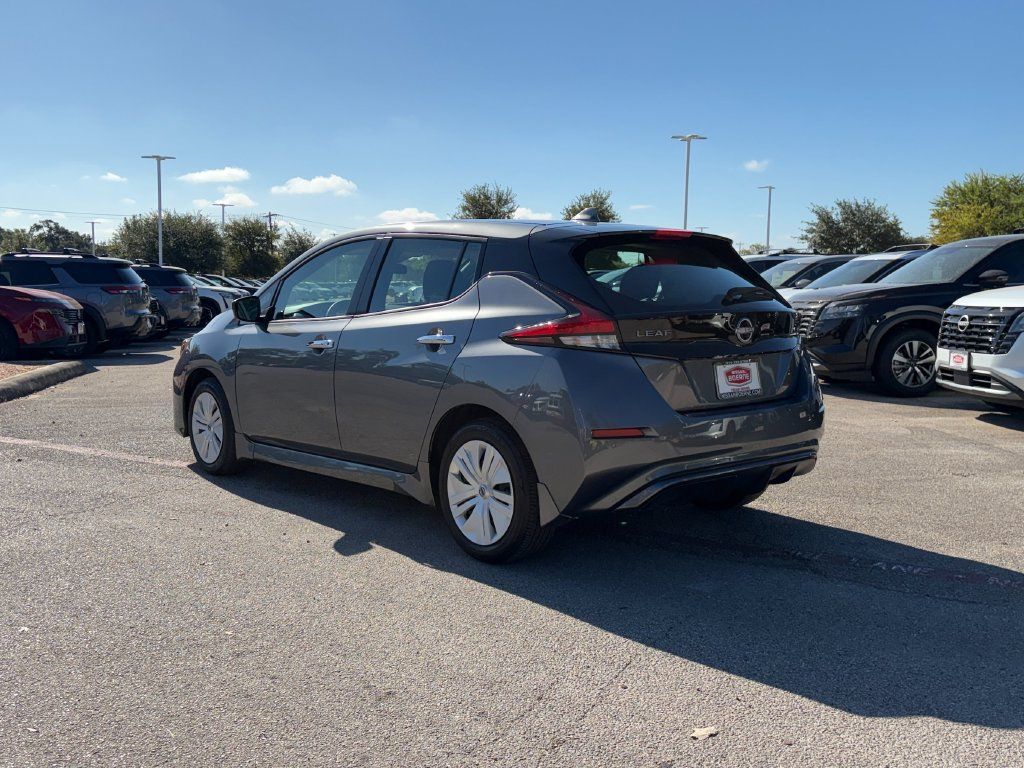Used 2025 Nissan Leaf S FWD image 6