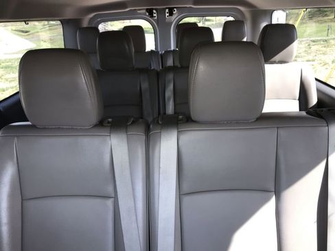 Used 2016 Nissan NV 3500 SL RWD image 22