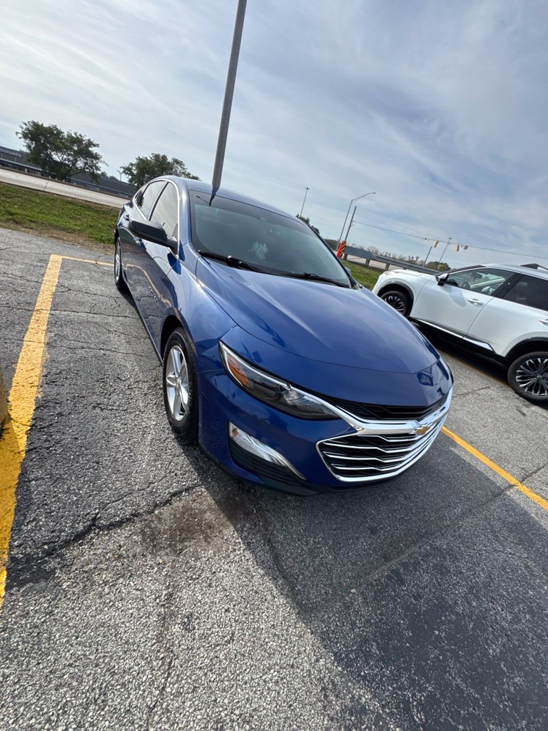 Used 2023 Chevrolet Malibu LS FWD image 3