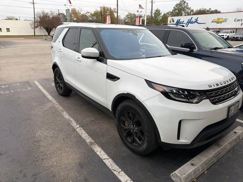 Used 2020 Land Rover Discovery SE image 4