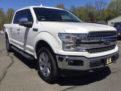 Used 2018 Ford F150 Lariat w/ Equipment Group 502A Luxury AWD/4WD image 6