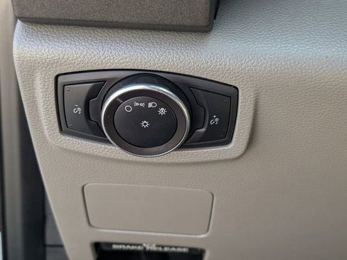 Used 2019 Ford F550 2WD Regular Cab Super Duty image 30