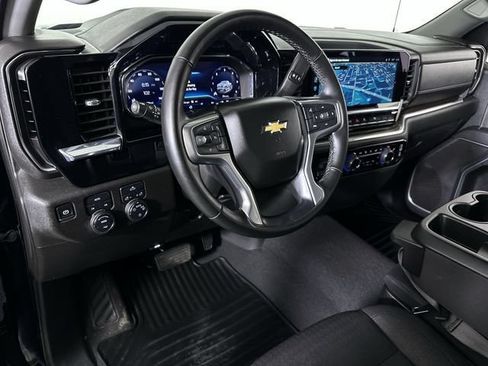 Used 2025 Chevrolet Silverado 1500 LT AWD/4WD image 10