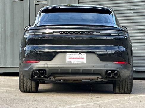 Used 2025 Porsche Cayenne image 7
