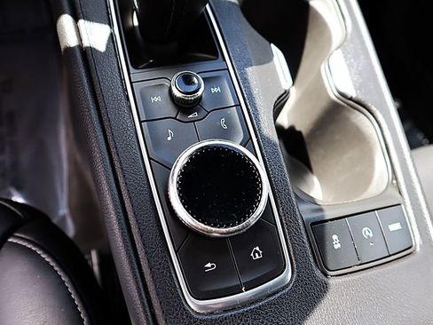 Used 2019 Cadillac XT4 Premium Luxury FWD image 31