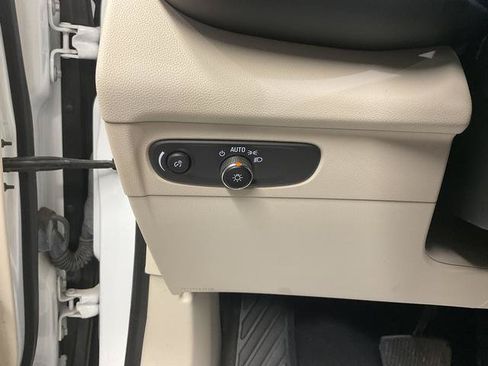 Used 2023 Buick Envision Preferred FWD image 16