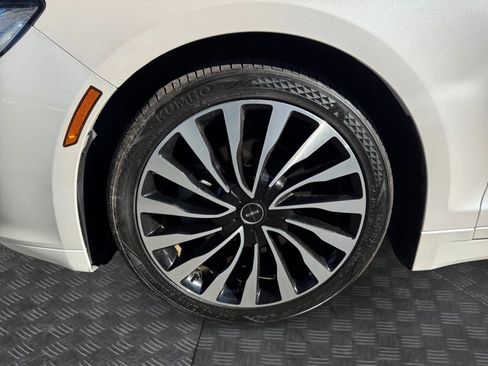 Used 2017 Lincoln MKZ Black Label w/ Climate Package image 10