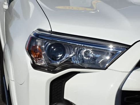 Certified 2024 Toyota 4Runner TRD Off-Road Premium w/ Moonroof Package AWD/4WD image 5