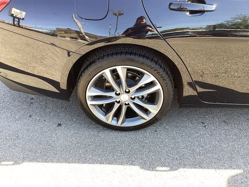 Used 2023 Chevrolet Malibu LT FWD image 23