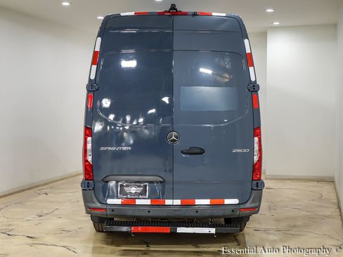 Used 2019 Mercedes-Benz Sprinter 170 image 5