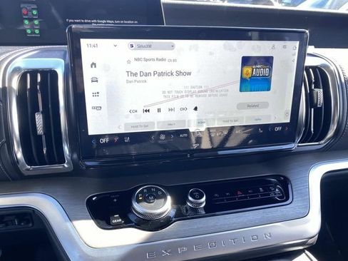 New 2025 Ford Expedition Platinum w/ Driver's Package image 17