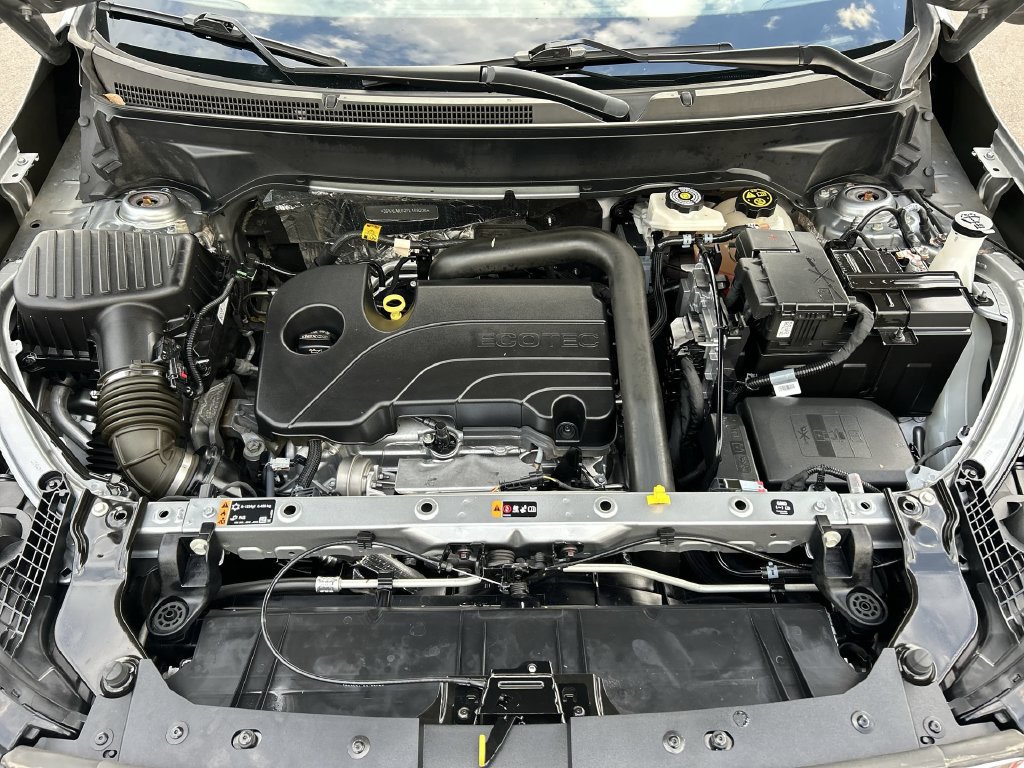 Used 2023 GMC Terrain SLE FWD image 30