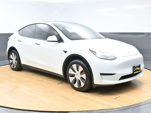 Used 2021 Tesla Model Y Long Range AWD/4WD image 2