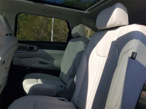 New 2026 Kia Sorento EX image 9