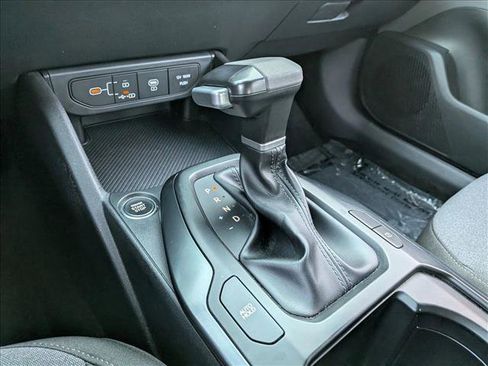 Used 2025 Kia K4 FWD image 18