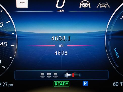 Used 2025 Mercedes-Benz GLC 350e 4MATIC image 20