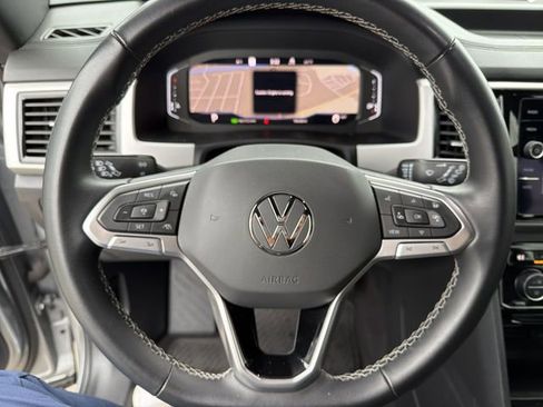 Used 2022 Volkswagen Atlas Cross Sport SEL image 16