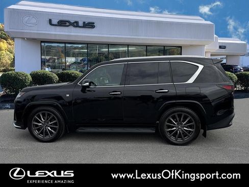 Used 2024 Lexus LX 600 F Sport image 2