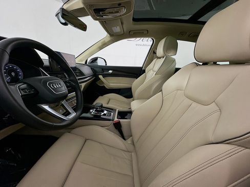 Used 2024 Audi Q5 e Premium Plus w/ Premium Plus Package image 21