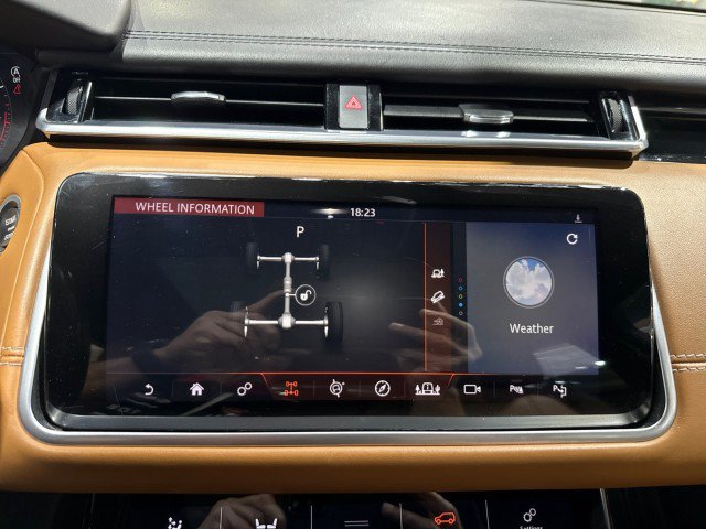 Used 2019 Land Rover Range Rover Velar R-Dynamic SE AWD/4WD image 63