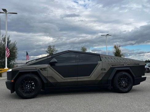 Used 2024 Tesla Cybertruck Cyberbeast AWD/4WD image 2