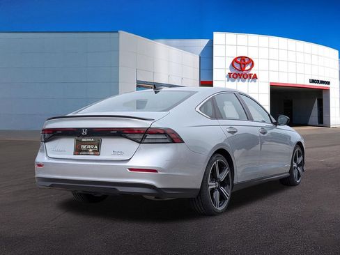 Used 2024 Honda Accord Sport image 10