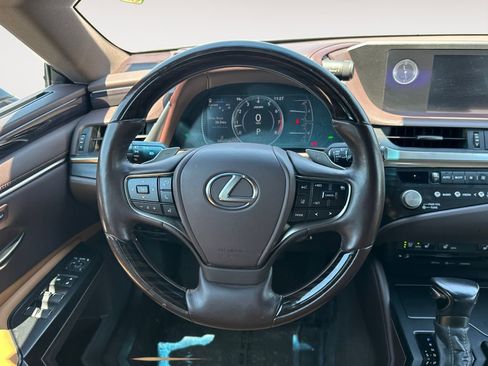 Used 2021 Lexus ES 350 w/ Premium Package FWD image 12