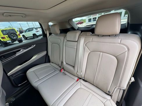 Used 2023 Lincoln Nautilus Reserve w/ Equipment Group 201A image 13