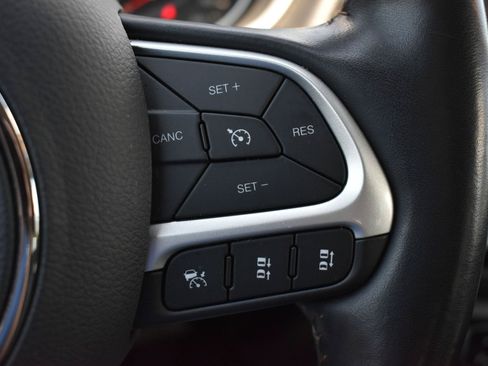 Used 2021 Jeep Compass Limited AWD/4WD image 22