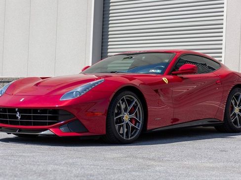 Used 2015 Ferrari F12 Berlinetta RWD image 36