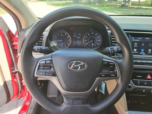 Used 2017 Hyundai Elantra SE FWD image 13