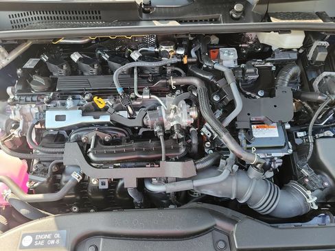 Used 2026 Toyota Prius XLE FWD image 35