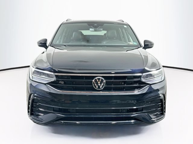Certified 2024 Volkswagen Tiguan SE R-Line AWD/4WD image 2