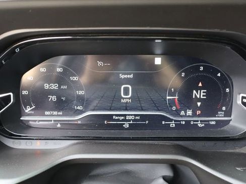 Used 2022 GMC Yukon Denali w/ Denali Premium Package AWD/4WD image 11