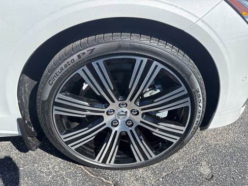 Used 2025 Volvo S90 B6 Ultra w/ Lounge Package image 38