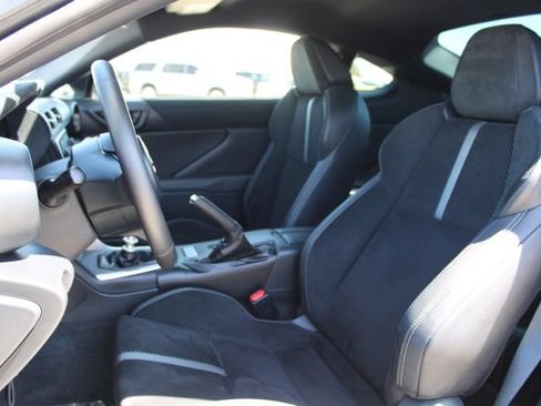 Used 2024 Toyota GR86 Premium RWD image 31