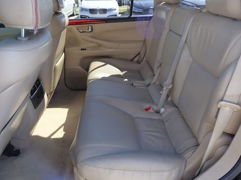 Used 2009 Lexus LX 570 4WD image 17