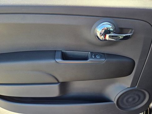 Used 2018 FIAT 500 Pop w/ Urbana Appearance Package FWD image 18