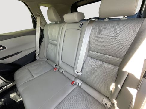 Used 2025 Nissan Rogue SV AWD/4WD image 18