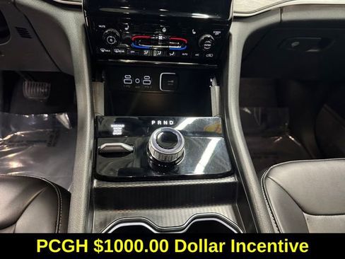 Used 2024 Jeep Grand Cherokee Limited w/ Black Appearance Package image 14