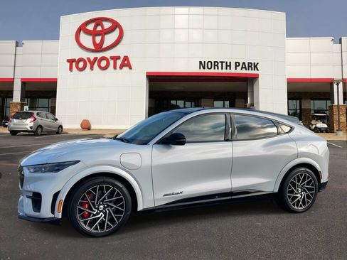 Used 2022 Ford Mustang Mach-E GT w/ GT Performance Edition AWD/4WD image 1