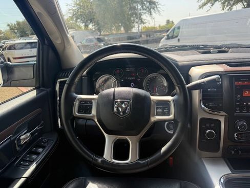 Used 2016 RAM 3500 Laramie w/ Convenience Group AWD/4WD image 6