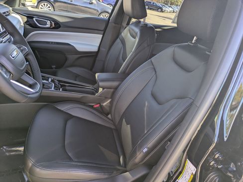 New 2026 Jeep Compass Limited image 18