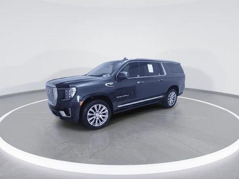 Used 2022 GMC Yukon XL Denali AWD/4WD image 6