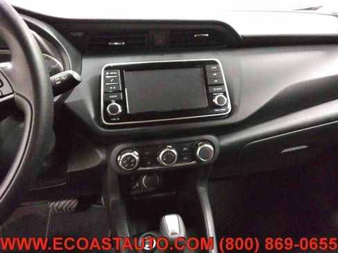 Used 2023 Nissan Kicks S FWD image 12